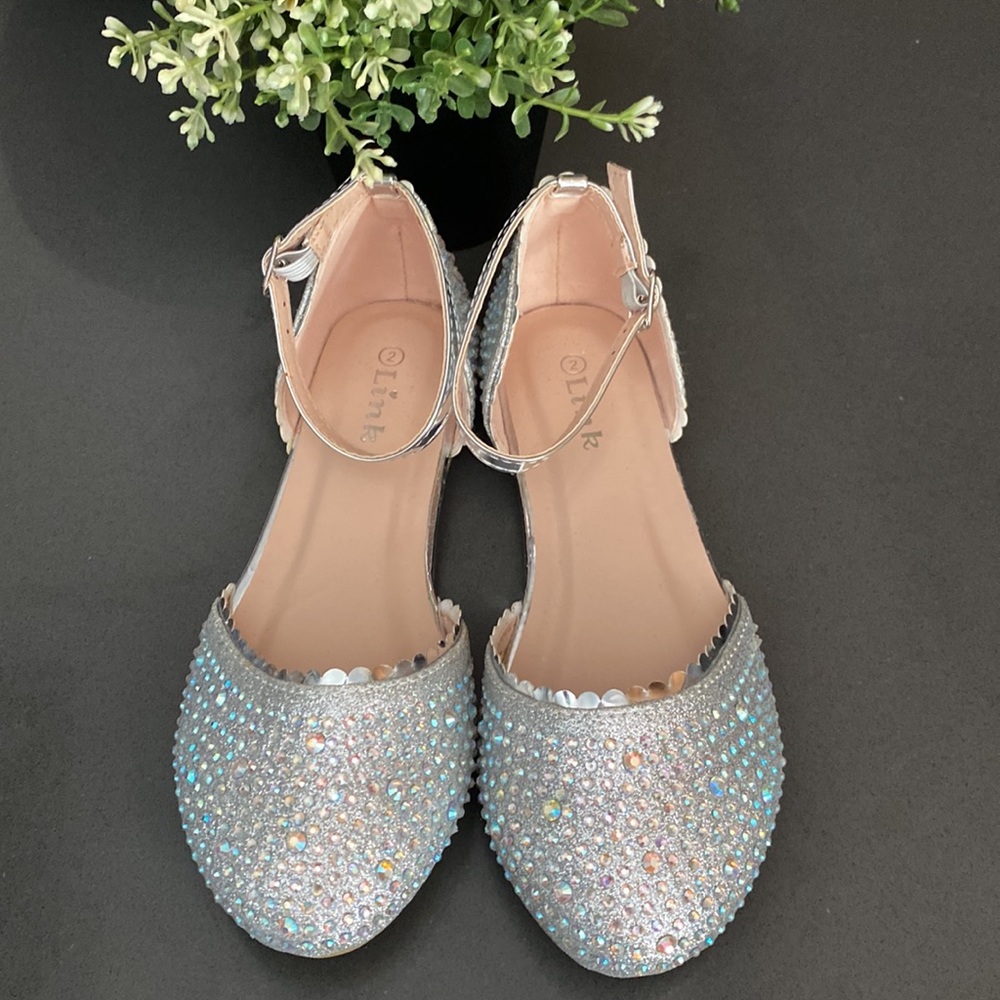 New girl dress shoes with rhinestones sz 2